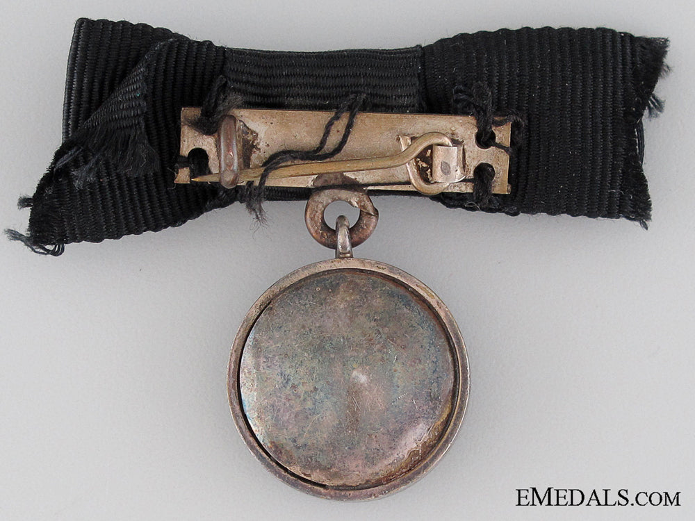 order_of_st._john,_serving_sister_breast_badge,_miniature_img_02.jpg52e91cc8eeb70